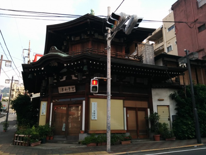 熱海銀座通りの老舗お饅頭屋さん