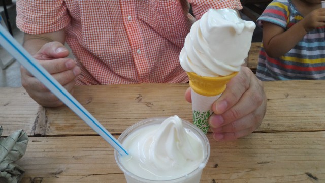 酪農王国オラッチェの濃厚なソフトクリームとヨーグルトソフト（静岡県函南町）