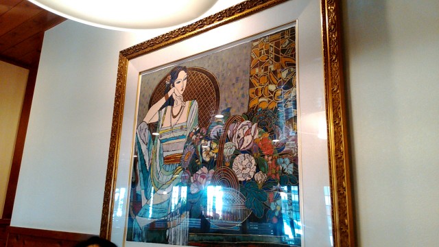 コメダ珈琲店春日井市松河戸店の店内の壁の絵画