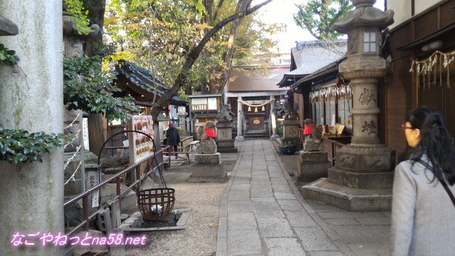 名古屋市西区四間道（しけみち）のはじまりにある浅間神社