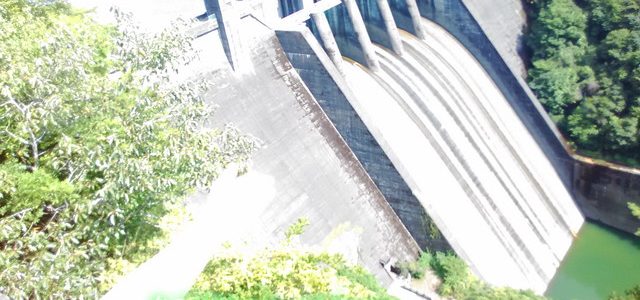 新丸山ダム建設中が見られる丸山ダム展望台・景観(岐阜県八百津町) 新丸山ダム建設中が見られる丸山ダム展望台・景観(岐阜県八百津町)
