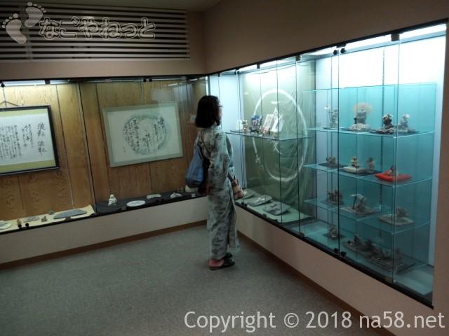 三重県菰野町「希望荘」創作作家すず木愛子さんの作品展示