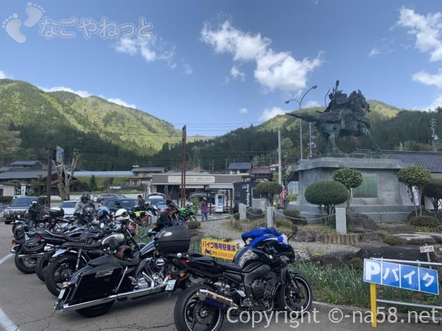 道の駅「明宝」（岐阜県郡上市）バイク用駐車場
