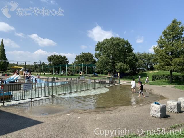 「とだがわこどもランド」（名古屋市港区）水遊び場・じゃぶじゃぶ池外観