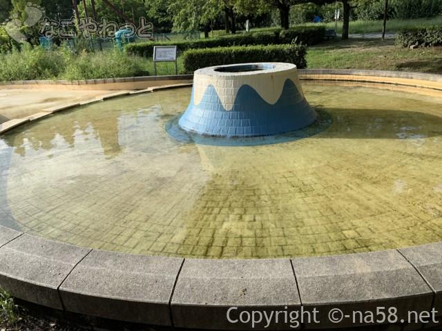 庄内緑地公園（名古屋市西区）のじゃぶじゃぶ池、わんぱく広場に併設