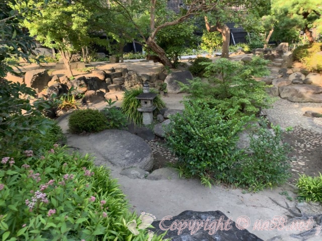 半六庭園（愛知県半田市）の庭園、泉水回遊式庭園