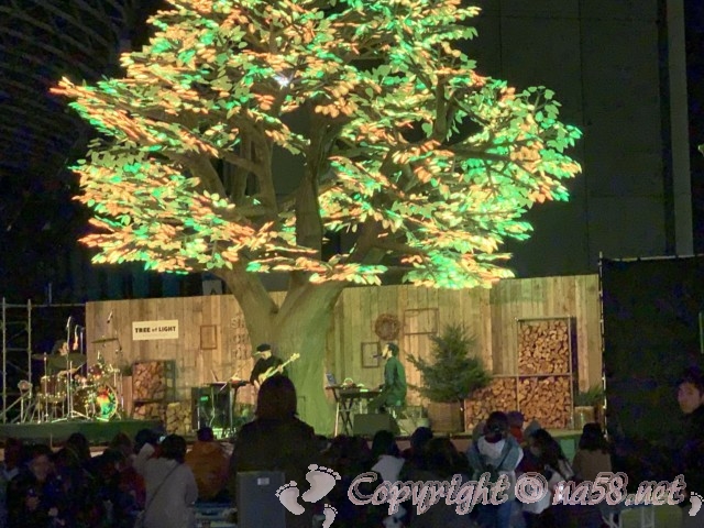 名古屋笹島「グローバルゲート」クリスマスイルミネーション2019七色に変る電飾