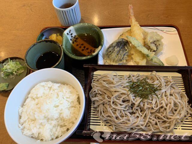 道の駅　織部の里もとす　　　　レストラン　ランチ　天ぷら蕎麦定食