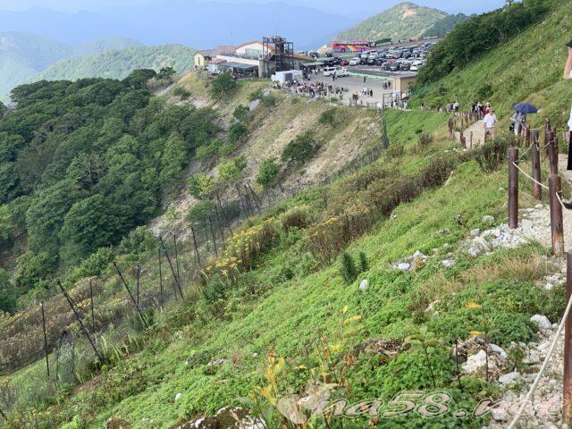 伊吹山山頂へ　西登山コース